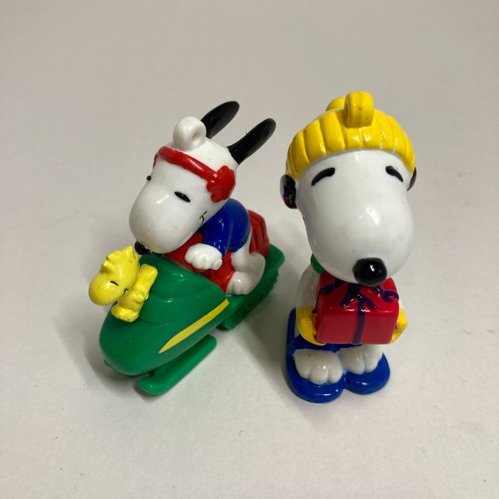 Vintage Peanuts Snoopy Christmas Collectible Figures Ornaments PVC Lot of 2